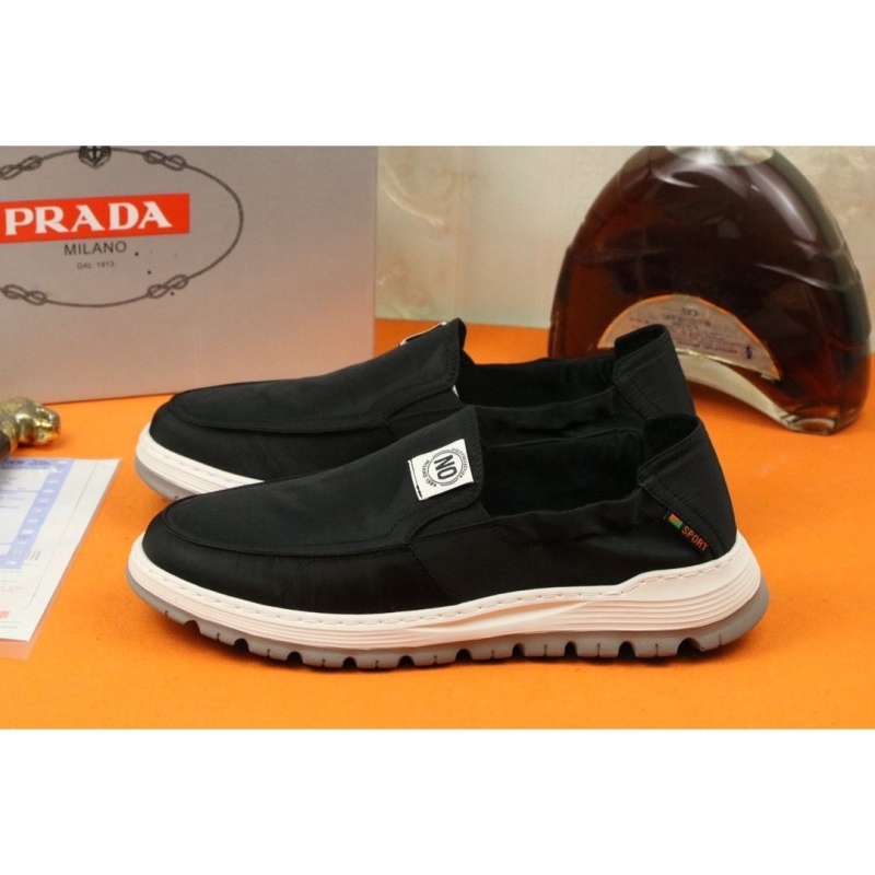 Pra*a casual shoes